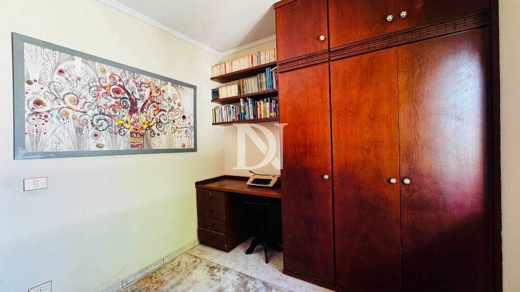 Casa em condomínio à venda no Condomínio Monte Belo: 
