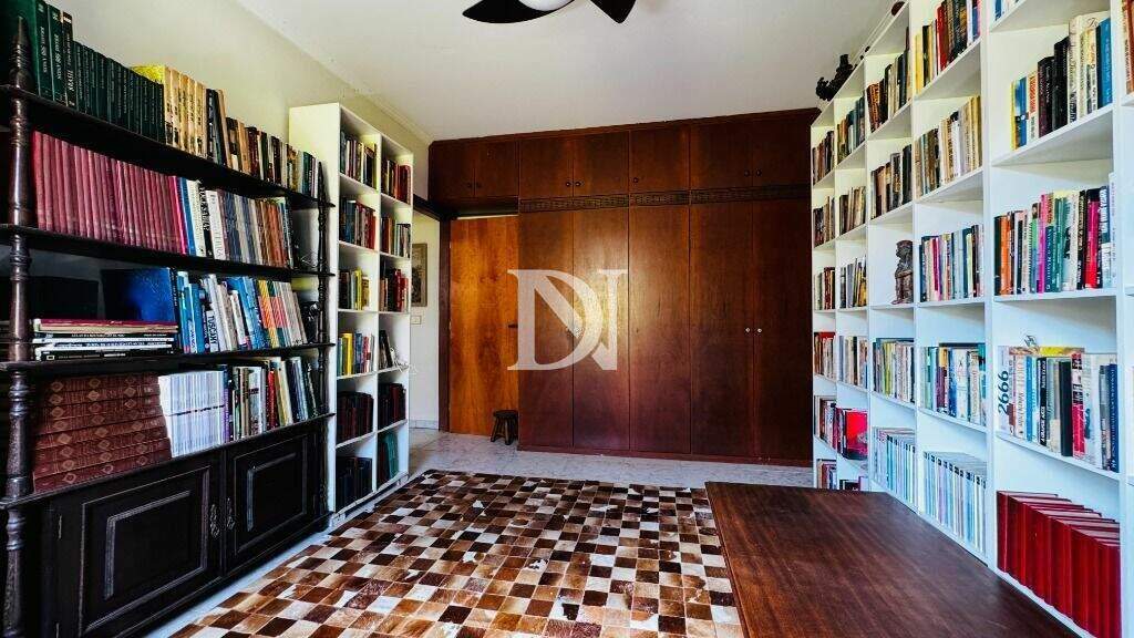 Casa em condomínio à venda no Condomínio Monte Belo: 