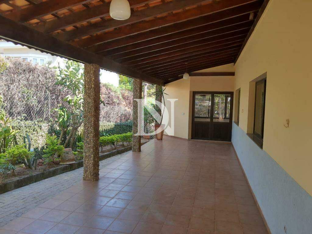 Casa em condomínio à venda no Condomínio Monte Belo: 