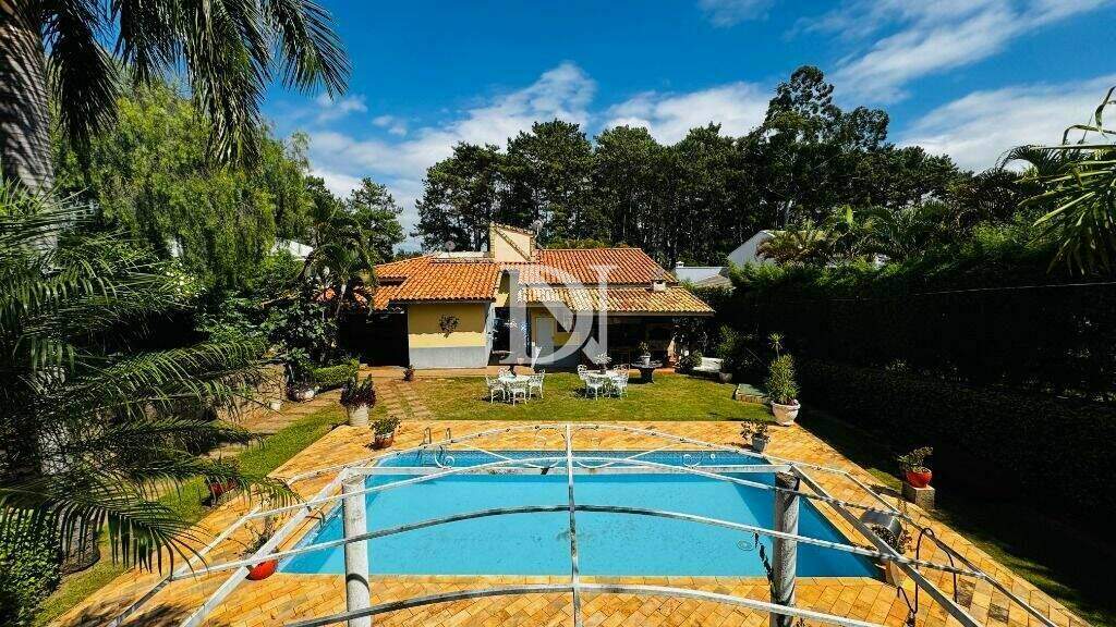 Casa em condomínio à venda no Condomínio Monte Belo: 