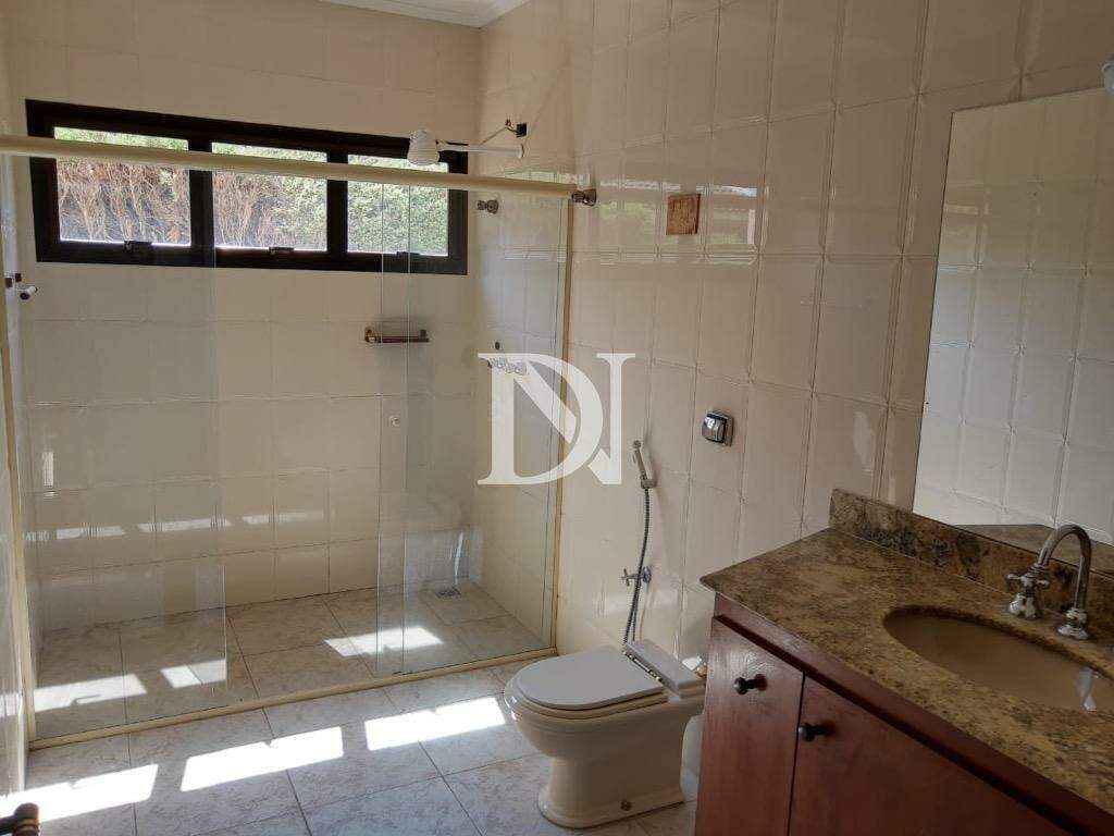 Casa em condomínio à venda no Condomínio Monte Belo: 