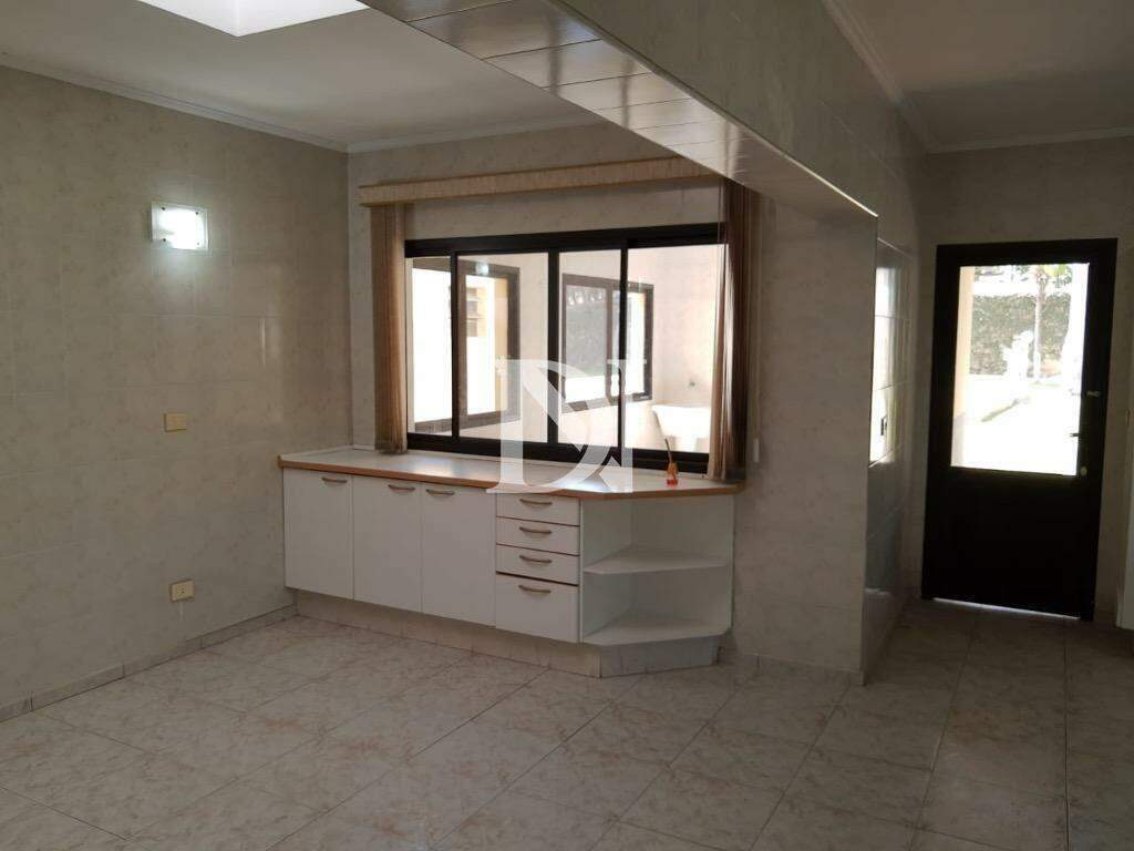 Casa em condomínio à venda no Condomínio Monte Belo: 
