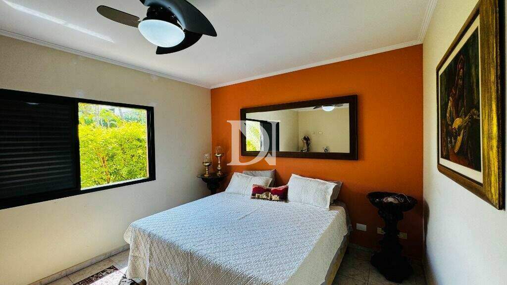 Casa em condomínio à venda no Condomínio Monte Belo: 