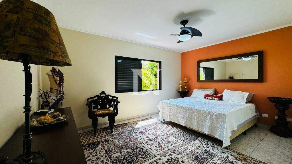 Casa em condomínio à venda no Condomínio Monte Belo: 