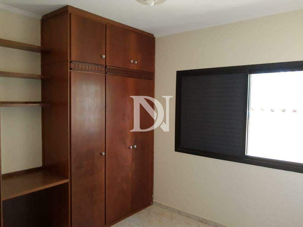 Casa em condomínio à venda no Condomínio Monte Belo: 
