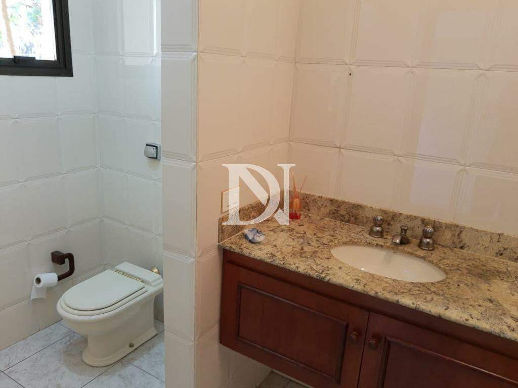 Casa em condomínio à venda no Condomínio Monte Belo: 