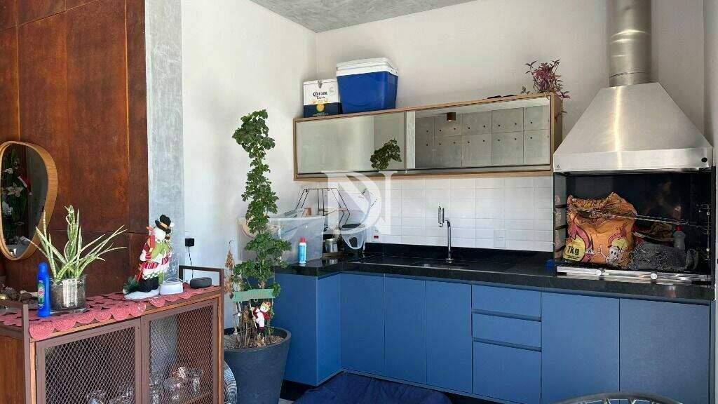 Casa em condomínio à venda no Jardim Buru: 