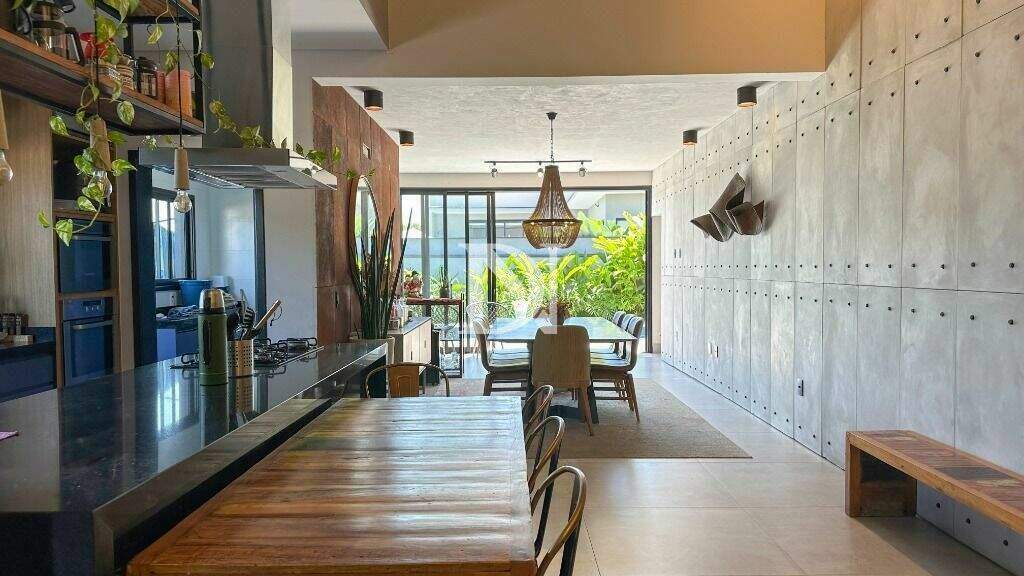 Casa em condomínio à venda no Jardim Buru: 