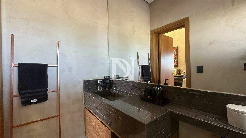 Casa em condomínio à venda no Jardim Buru: 