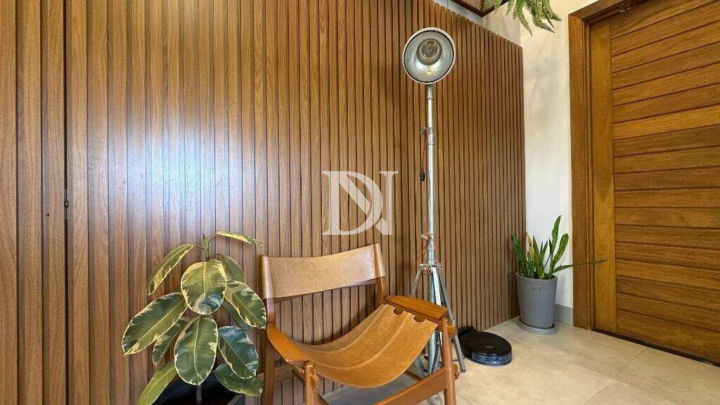 Casa em condomínio à venda no Jardim Buru: 