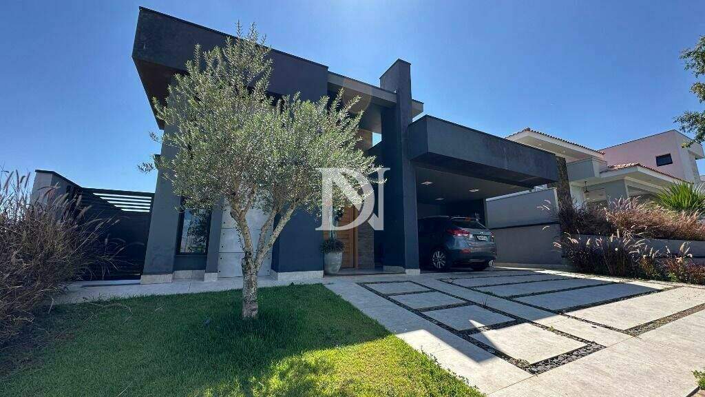 Casa em condomínio à venda no Jardim Buru: 