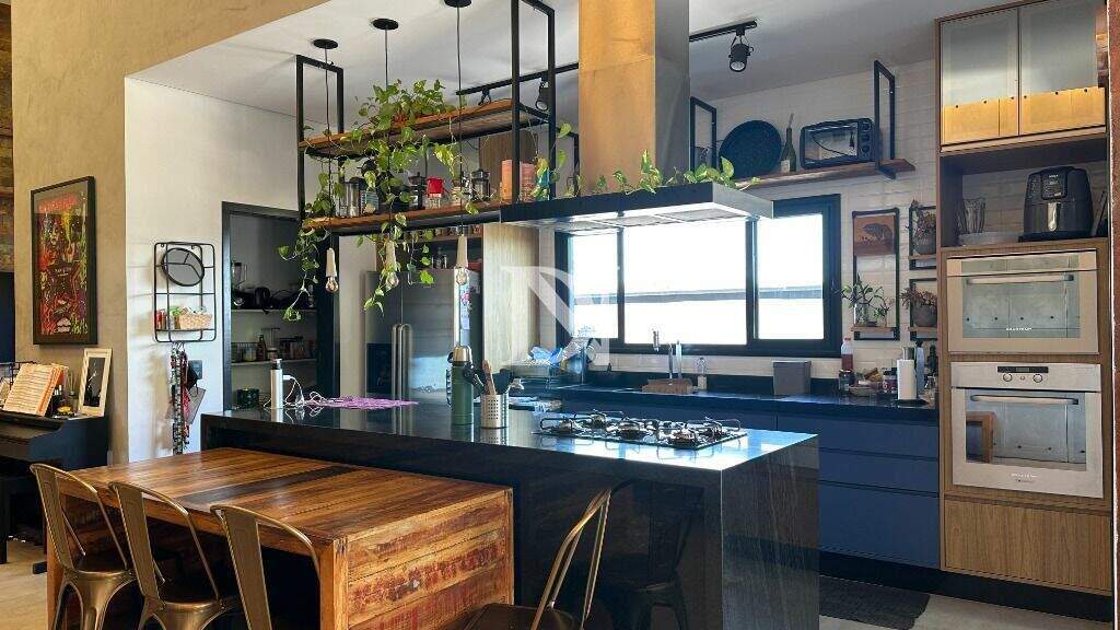 Casa em condomínio à venda no Jardim Buru: 