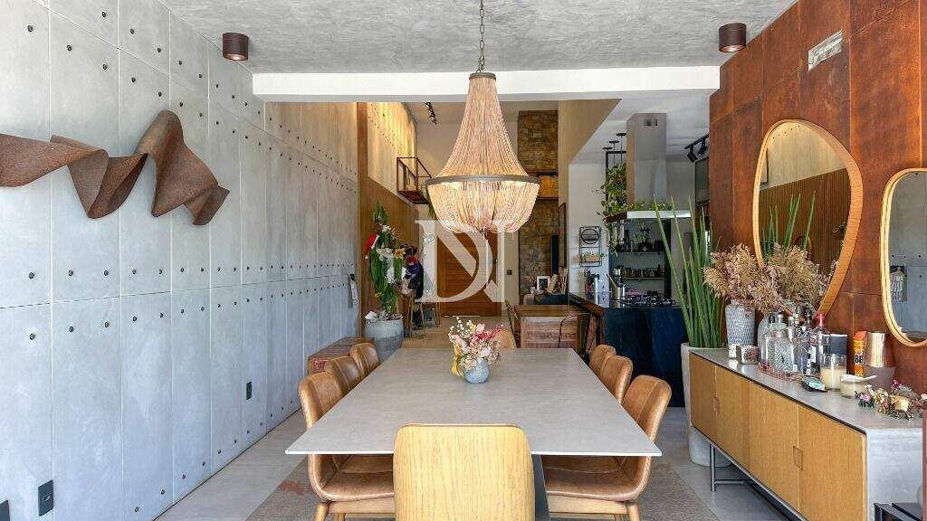 Casa em condomínio à venda no Jardim Buru: 