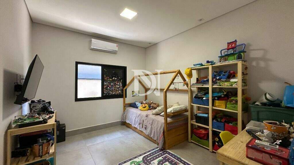 Casa em condomínio à venda no Jardim Buru: 