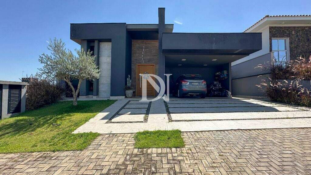 Casa em condomínio à venda no Jardim Buru: 