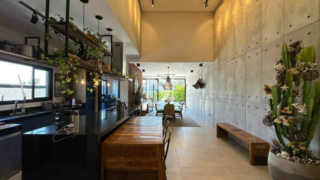 Casa em condomínio à venda no Jardim Buru: 
