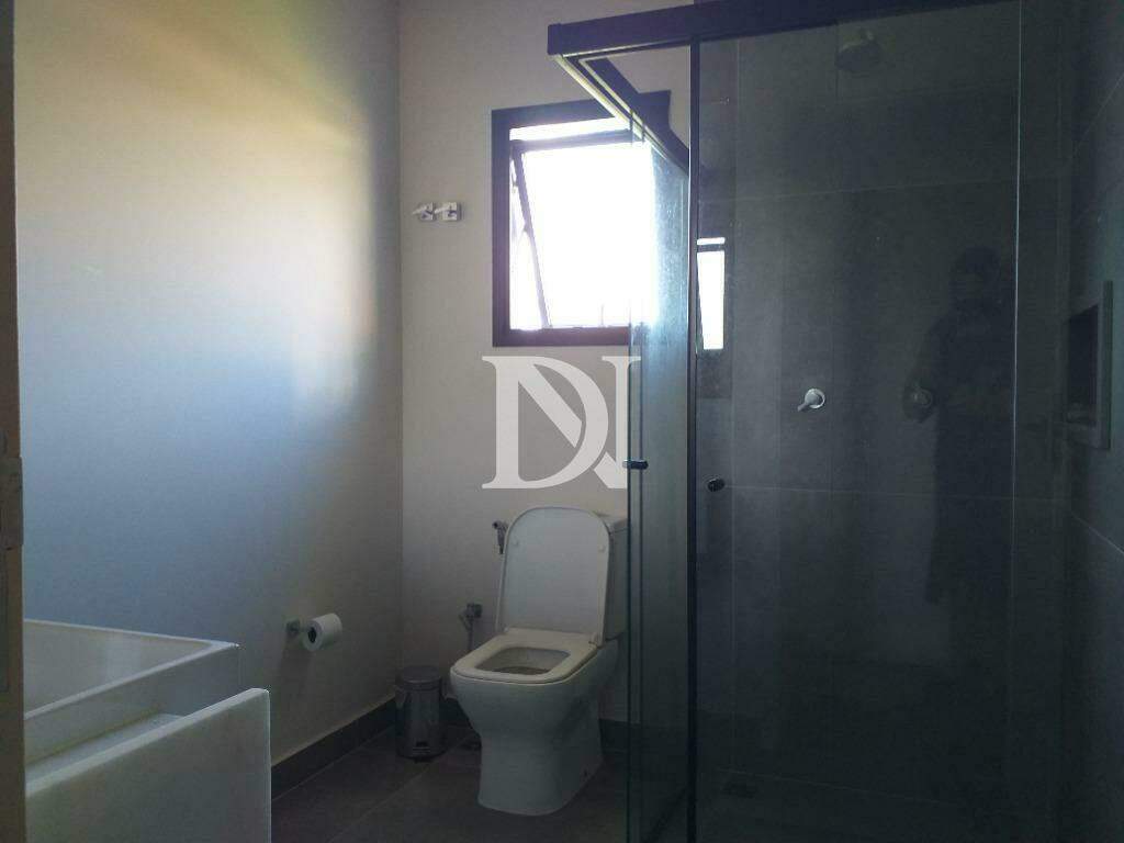 Casa em condomínio à venda no Condomínio Fazenda Kurumin: 