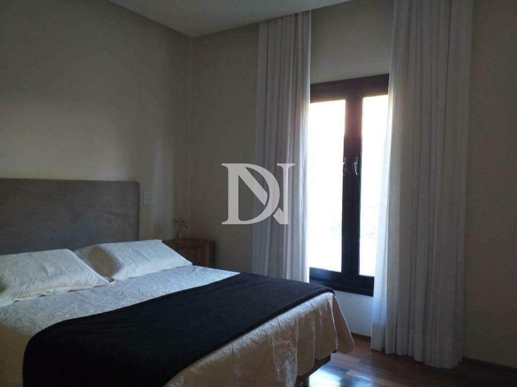 Casa em condomínio à venda no Condomínio Fazenda Kurumin: 