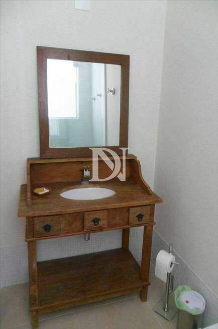 Casa em condomínio à venda no Kurumin: 