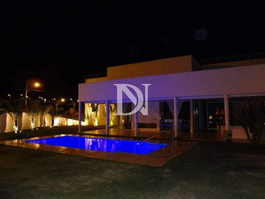 Casa em condomínio à venda no Kurumin: 