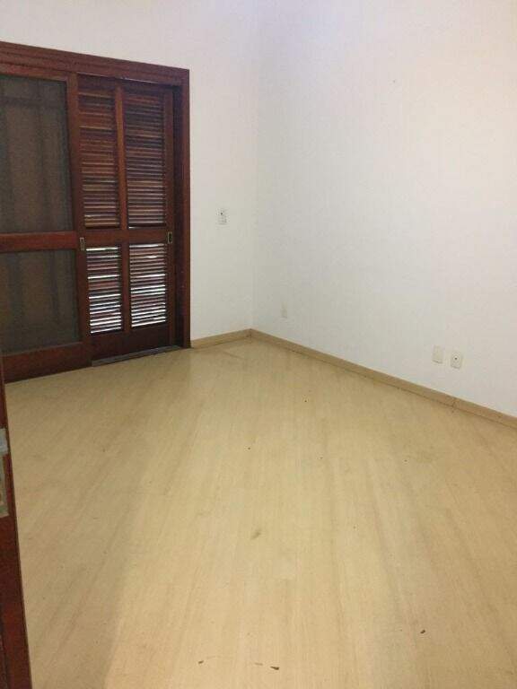 Casa em condomínio à venda no Parque Village Castelo: 