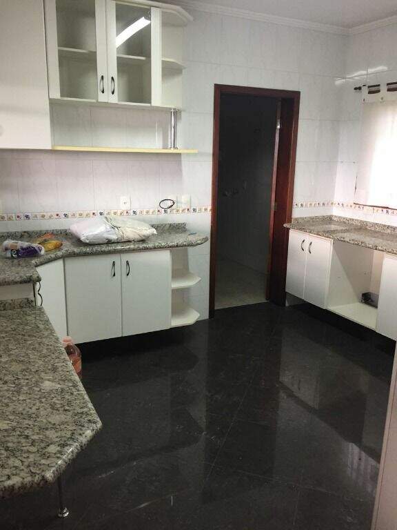Casa em condomínio à venda no Parque Village Castelo: 