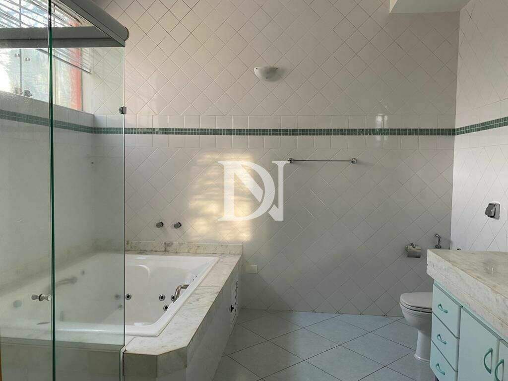 Casa em condomínio à venda no Jardim Theodora: 
