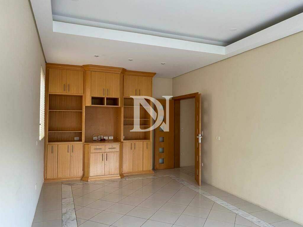 Casa em condomínio à venda no Jardim Theodora: 