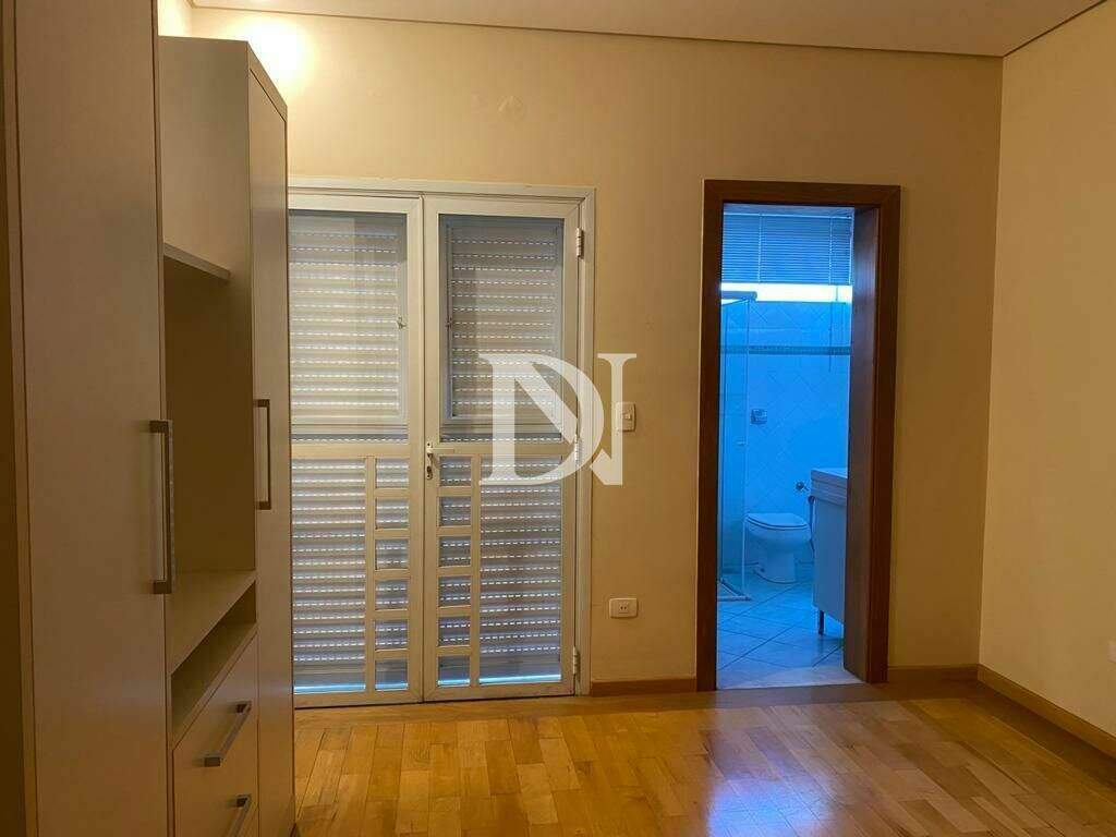 Casa em condomínio à venda no Jardim Theodora: 
