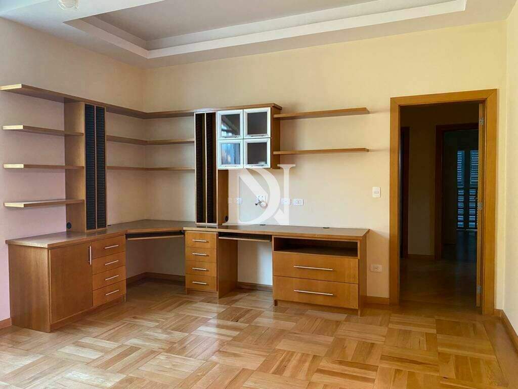 Casa em condomínio à venda no Jardim Theodora: 