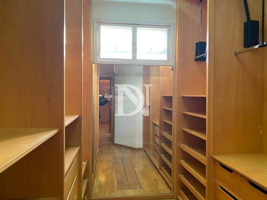 Casa em condomínio à venda no Jardim Theodora: 