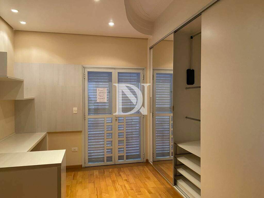 Casa em condomínio à venda no Jardim Theodora: 