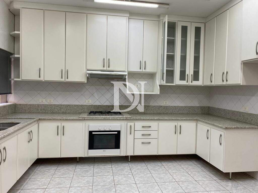 Casa em condomínio à venda no Jardim Theodora: 