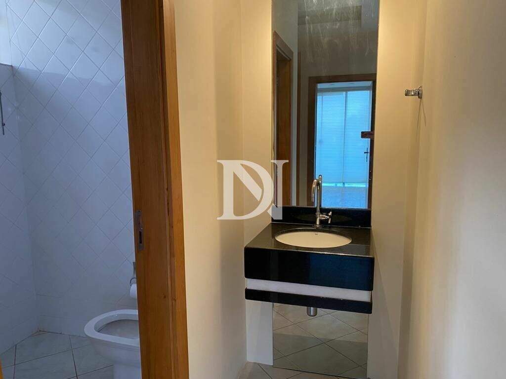 Casa em condomínio à venda no Jardim Theodora: 