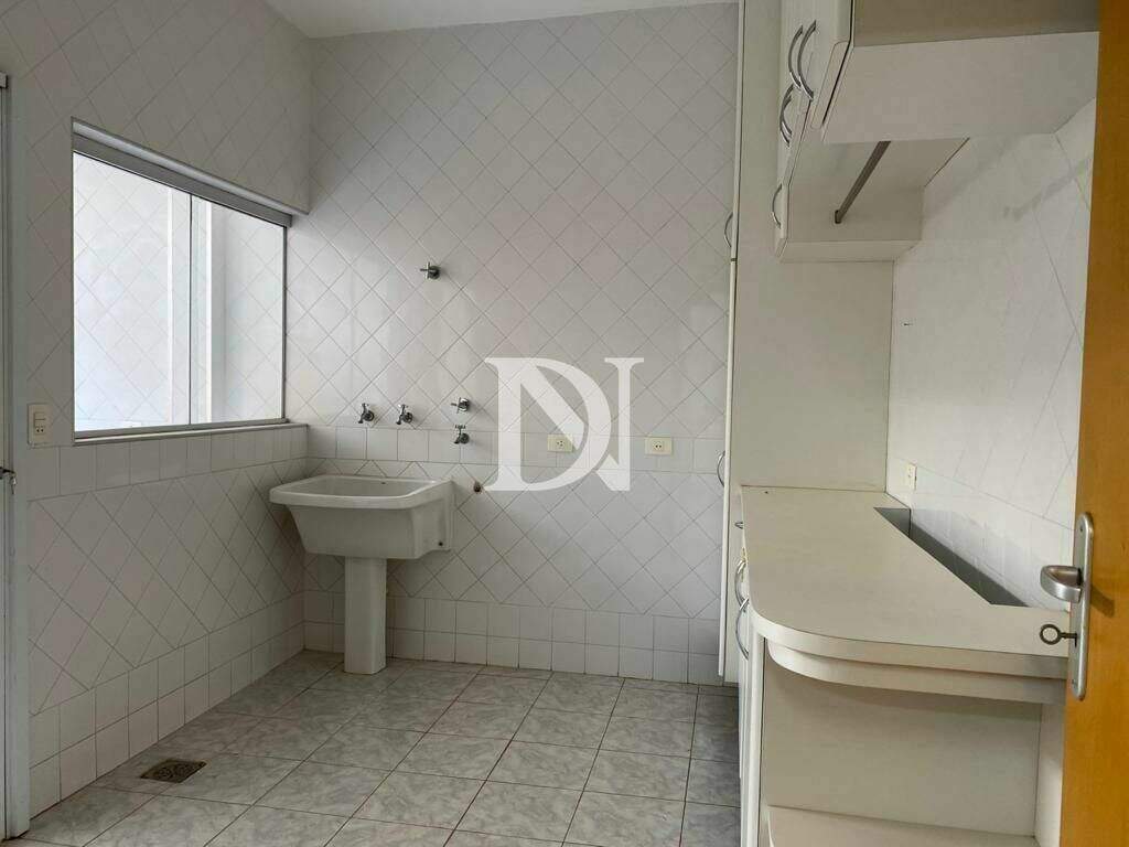 Casa em condomínio à venda no Jardim Theodora: 