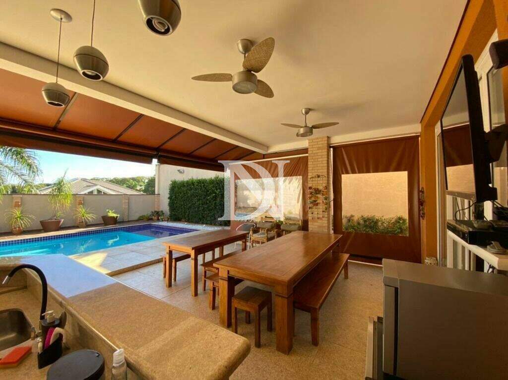 Casa em condomínio à venda no Jardim Theodora: 