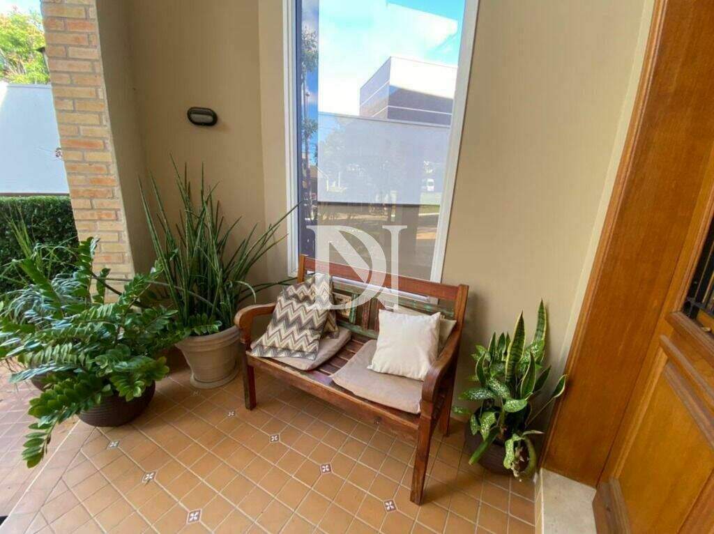 Casa em condomínio à venda no Jardim Theodora: 