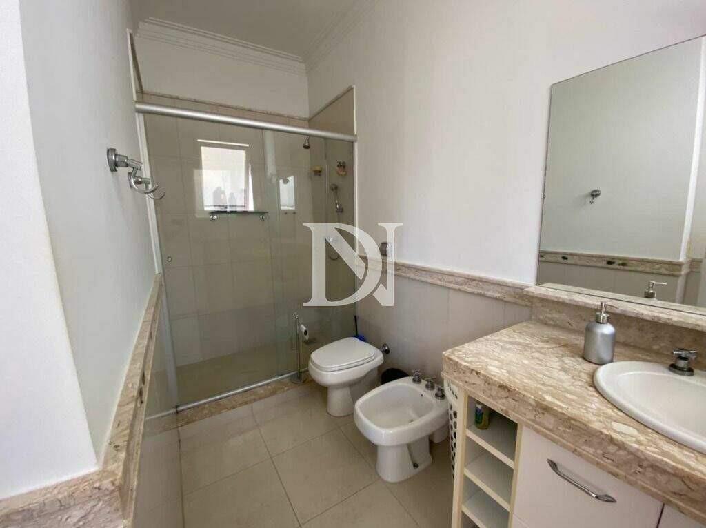 Casa em condomínio à venda no Jardim Theodora: 