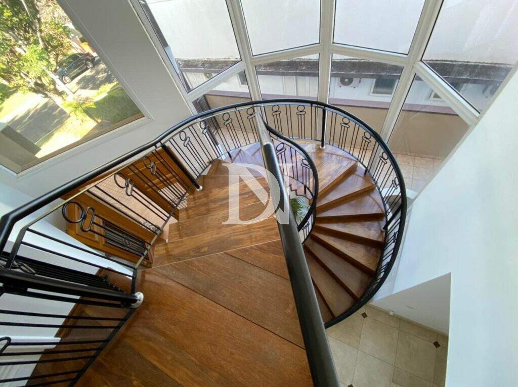 Casa em condomínio à venda no Jardim Theodora: 