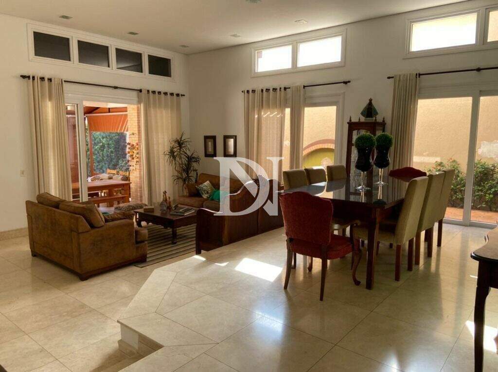 Casa em condomínio à venda no Jardim Theodora: 