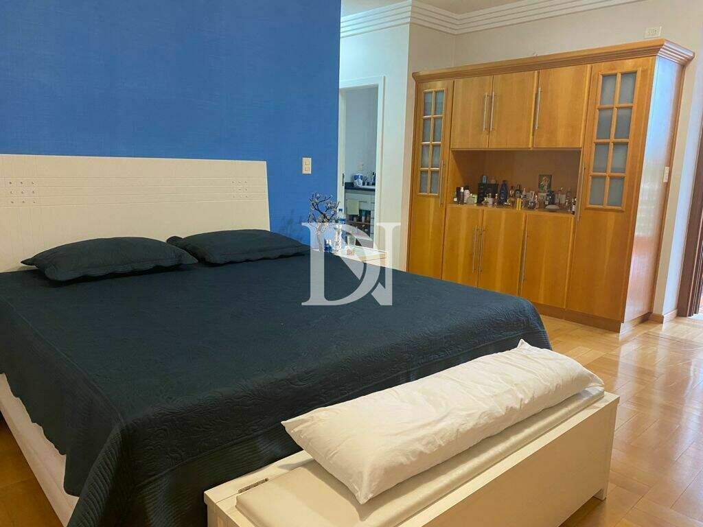 Casa em condomínio à venda no Jardim Theodora: 