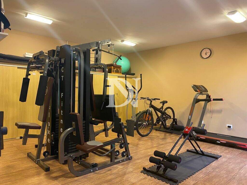Casa em condomínio à venda no Jardim Theodora: 