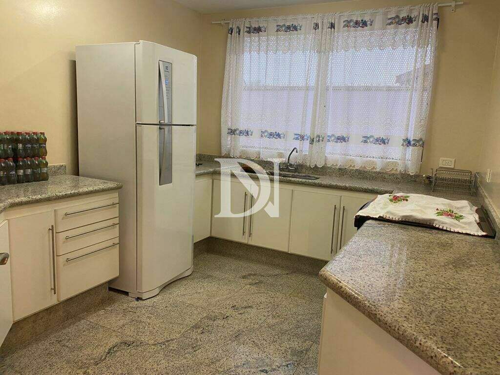 Casa em condomínio à venda no Jardim Theodora: 