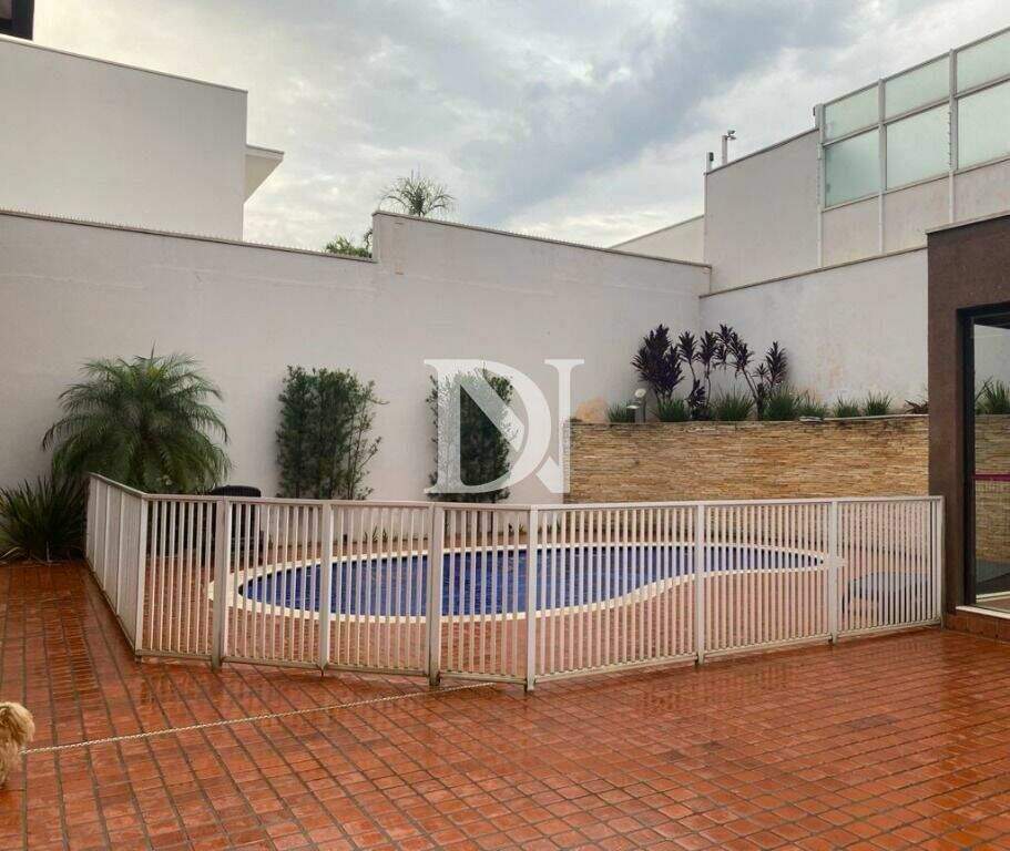 Casa em condomínio à venda no Jardim Theodora: 