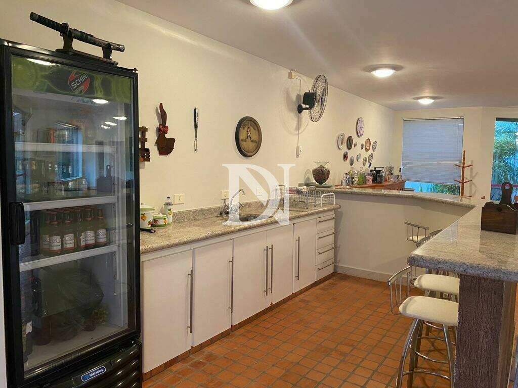 Casa em condomínio à venda no Jardim Theodora: 