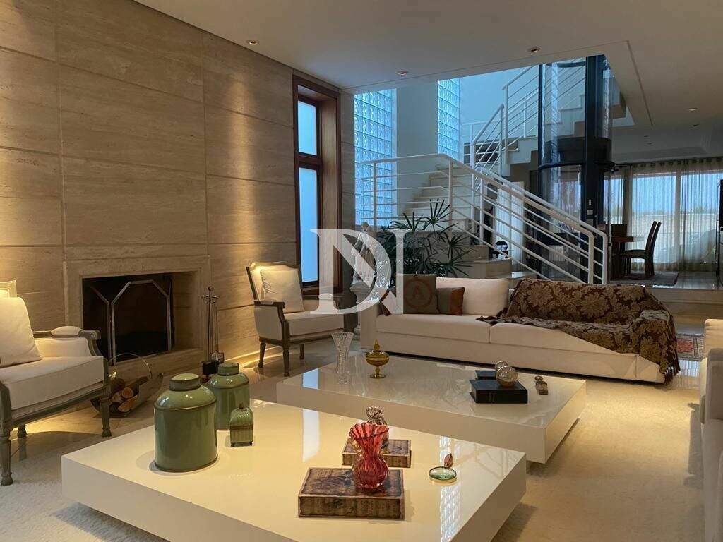Casa em condomínio à venda no Jardim Theodora: 