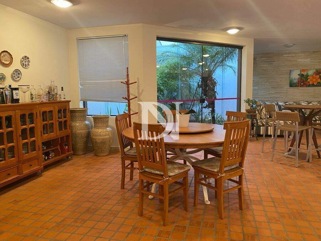 Casa em condomínio à venda no Jardim Theodora: 