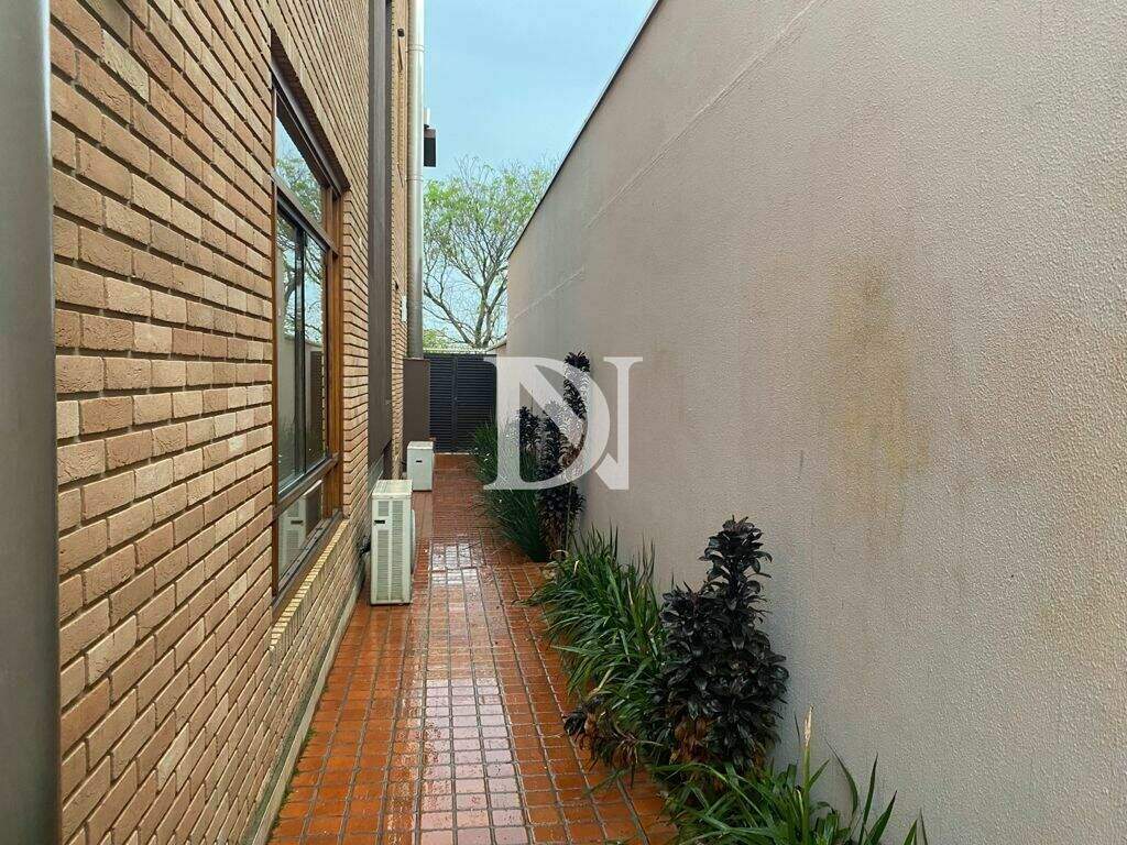 Casa em condomínio à venda no Jardim Theodora: 