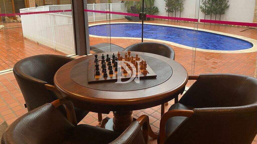 Casa em condomínio à venda no Jardim Theodora: 