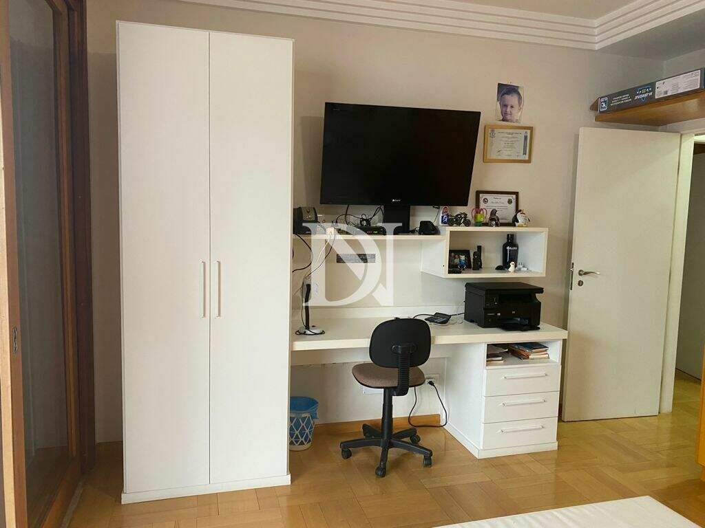 Casa em condomínio à venda no Jardim Theodora: 